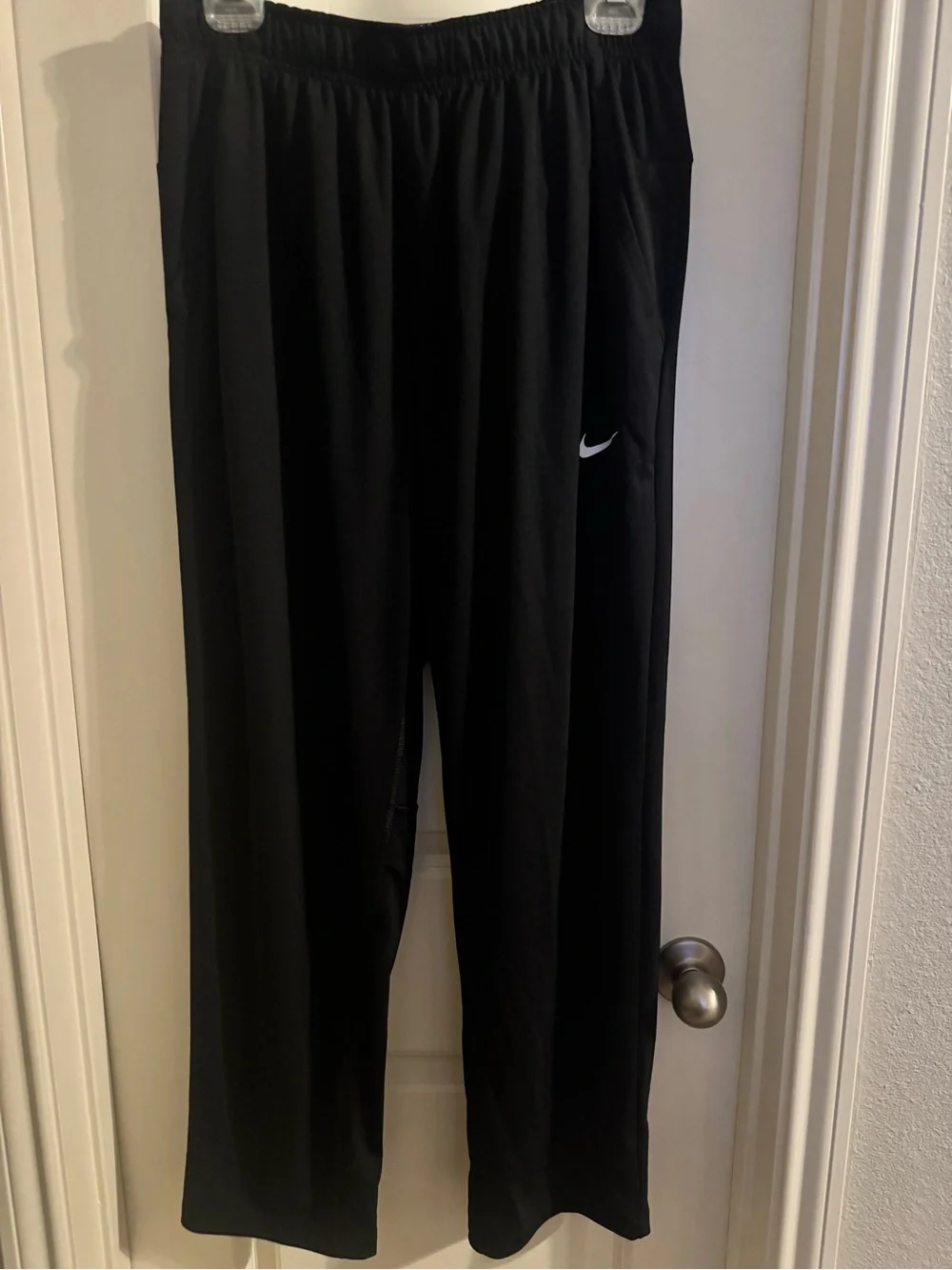 Nike Totality Black Athletic Track Pants with White Swoosh Size Medium